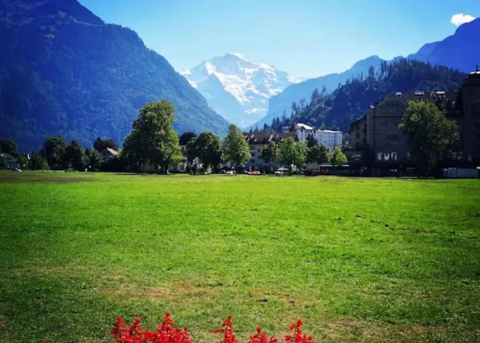 Lejlighed Concierge With Scenic Views And Long By Swisshut