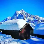 Appartement Concierge With Scenic Views And Long By Swisshut Sigriswil