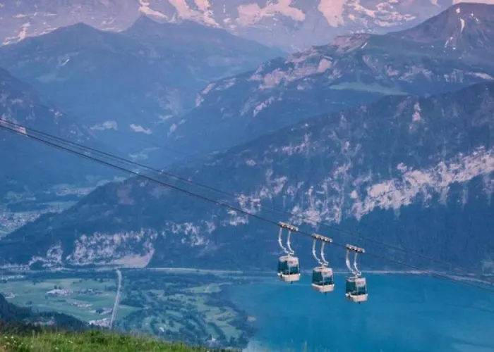 Concierge With Scenic Views And Long By Swisshut *